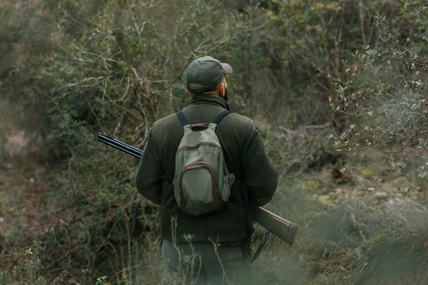 Comment s'équiper efficacement pour une chasse en milieu hostile ?